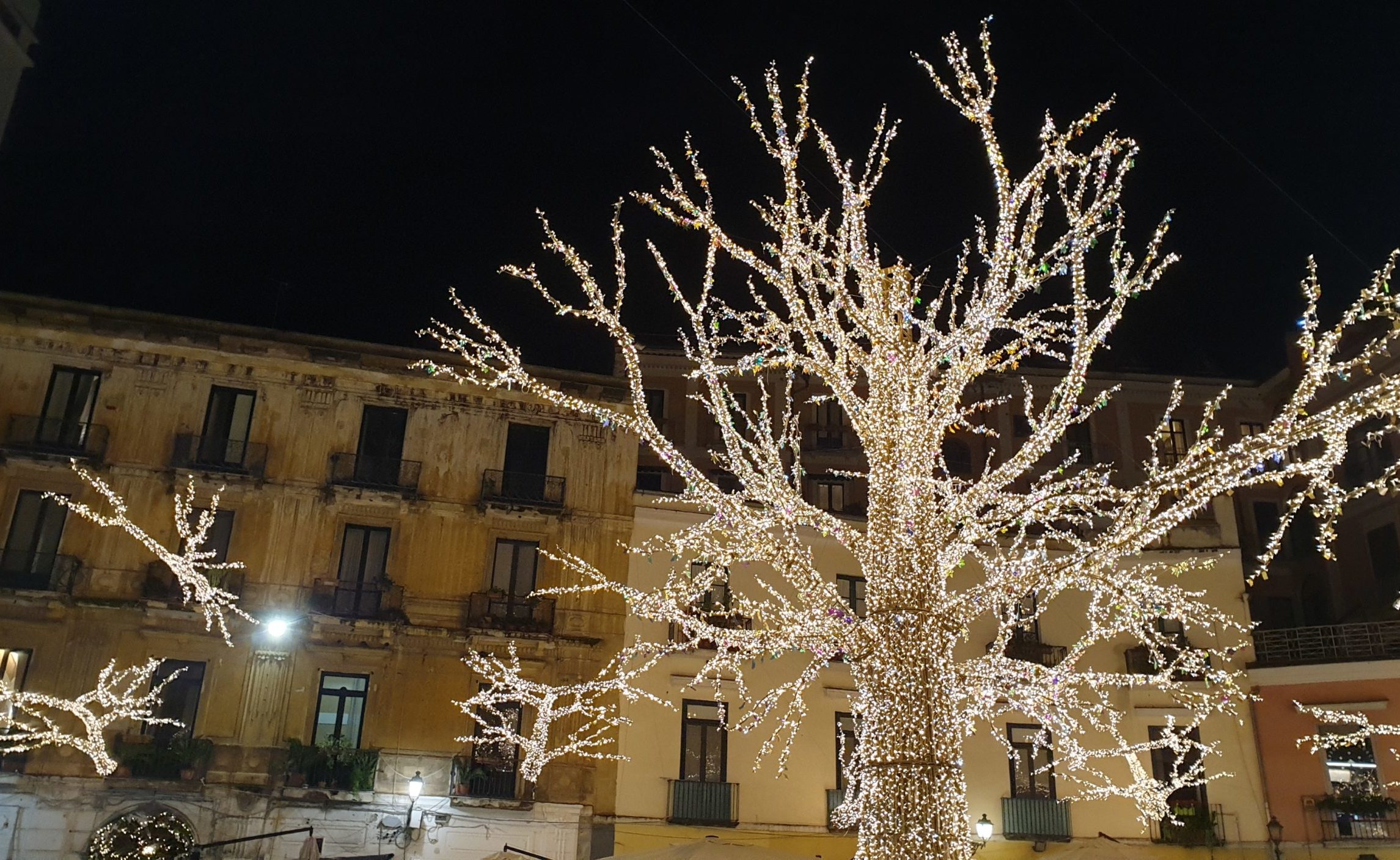Christmas holidays in SALERNO: where the Amalfi Coast lights up with colors