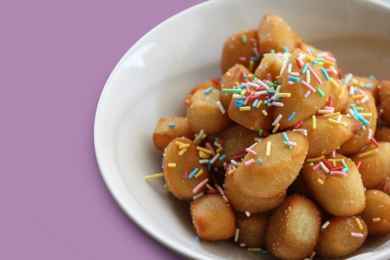 “Struffoli”: the most colorful dessert of the Christmas tradition in Campania